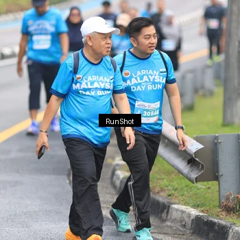 Runner Photo 7029709