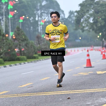 Runner Photo 7029713