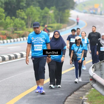 Runner Photo 7029724