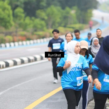 Runner Photo 7029736