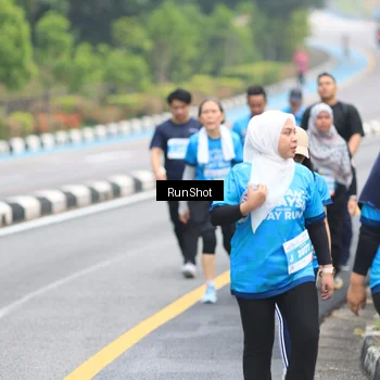 Runner Photo 7029742