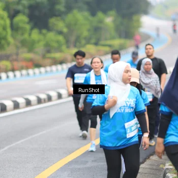Runner Photo 7029743