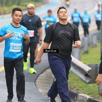 Runner Photo 7029789