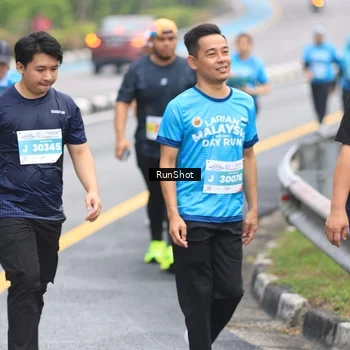 Runner Photo 7029802