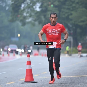 Runner Photo 7029811