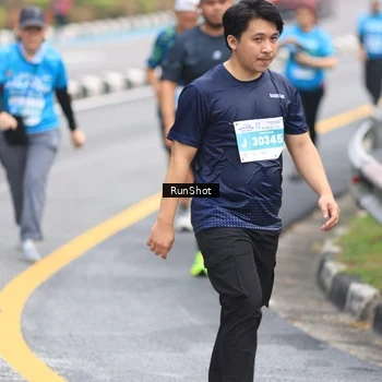 Runner Photo 7029819
