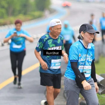Runner Photo 7029853
