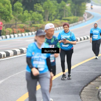 Runner Photo 7029871