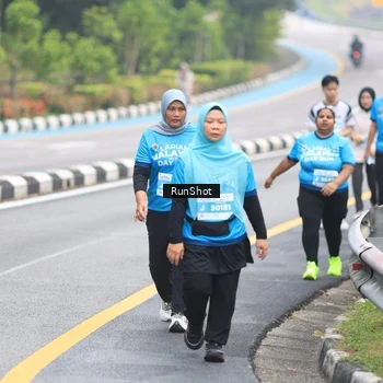 Runner Photo 7029880