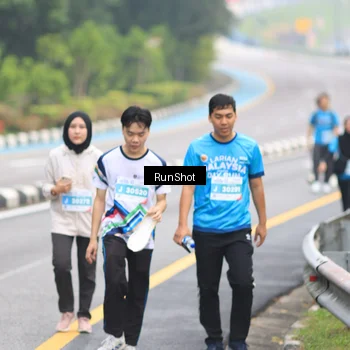 Runner Photo 7029892