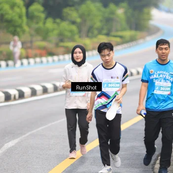 Runner Photo 7029904