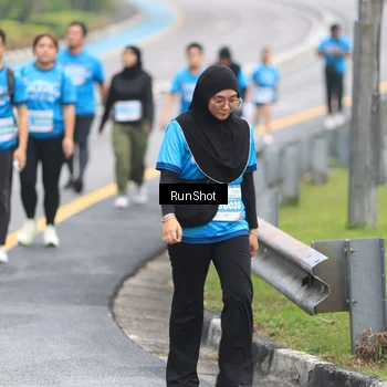 Runner Photo 7029943