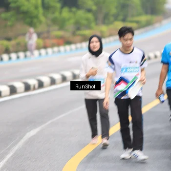 Runner Photo 7029945