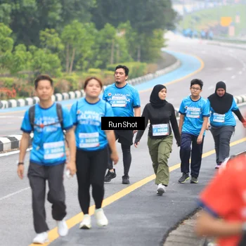 Runner Photo 7029953