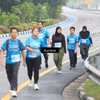Runner Photo 7029954