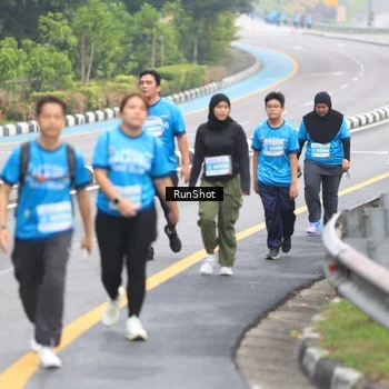 Runner Photo 7029963