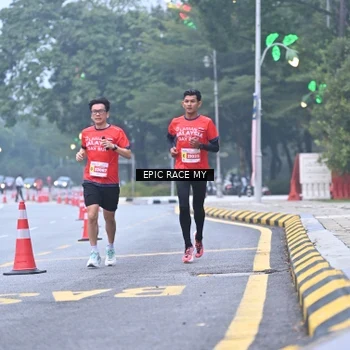 Runner Photo 7029992