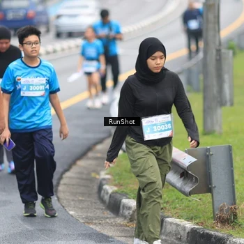 Runner Photo 7029993
