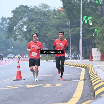 Runner Photo 7030008