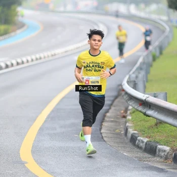 Runner Photo 7030011