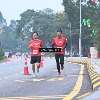 Runner Photo 7030012