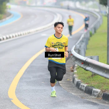 Runner Photo 7030037
