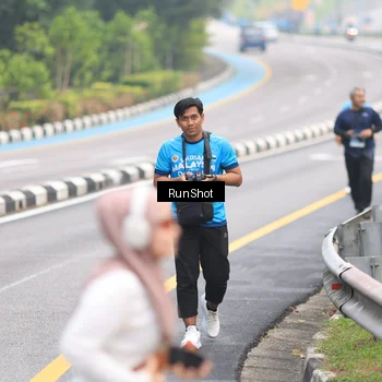 Runner Photo 7030051