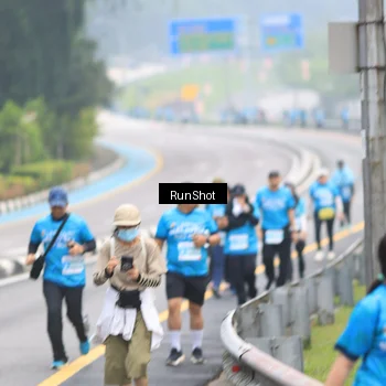 Runner Photo 7030059