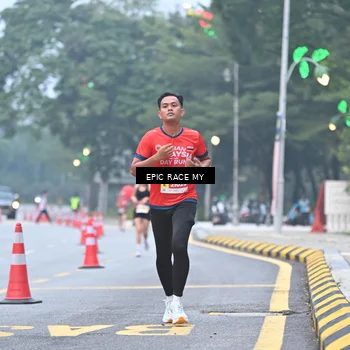 Runner Photo 7030071
