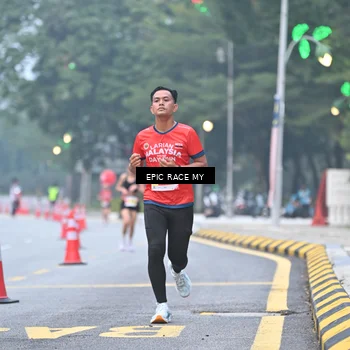 Runner Photo 7030073