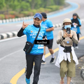 Runner Photo 7030074