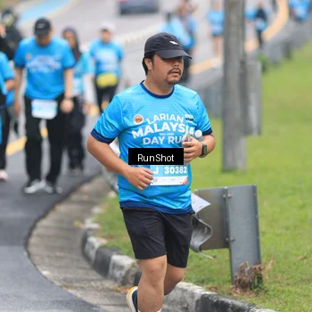 Runner Photo 7030087