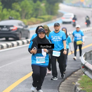 Runner Photo 7030103