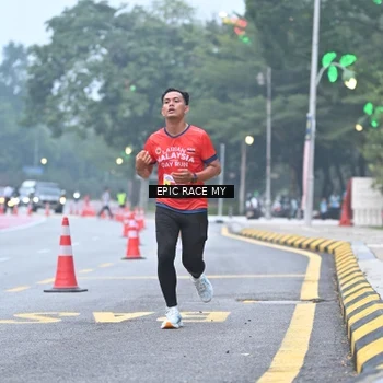 Runner Photo 7030109