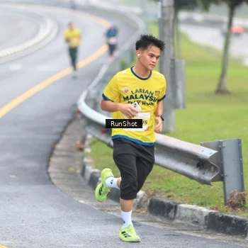 Runner Photo 7030113