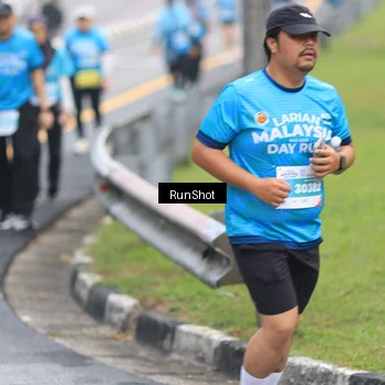 Runner Photo 7030118
