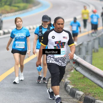 Runner Photo 7030154