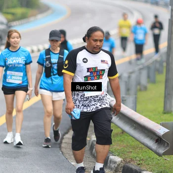 Runner Photo 7030155