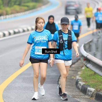 Runner Photo 7030170