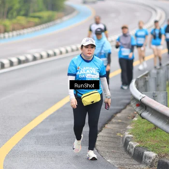 Runner Photo 7030173