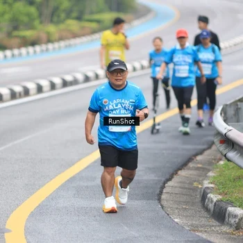 Runner Photo 7030183