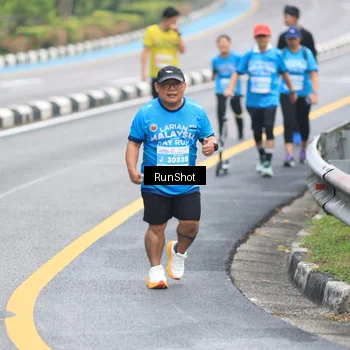 Runner Photo 7030184