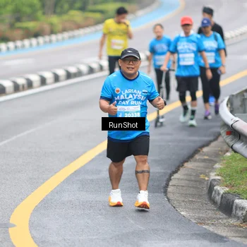 Runner Photo 7030185