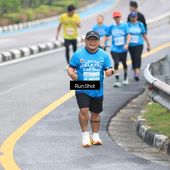 Runner Photo 7030198