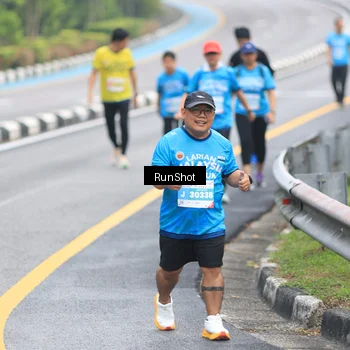 Runner Photo 7030202