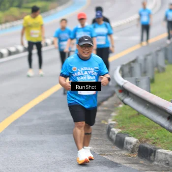 Runner Photo 7030207