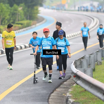 Runner Photo 7030208
