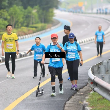 Runner Photo 7030223