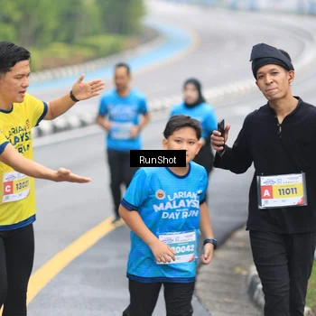Runner Photo 7030246