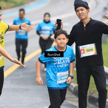 Runner Photo 7030250